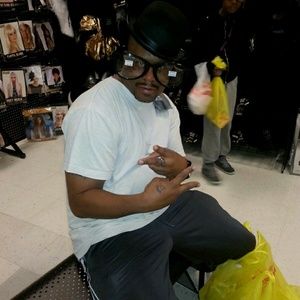 Meet your Posher, Theodore